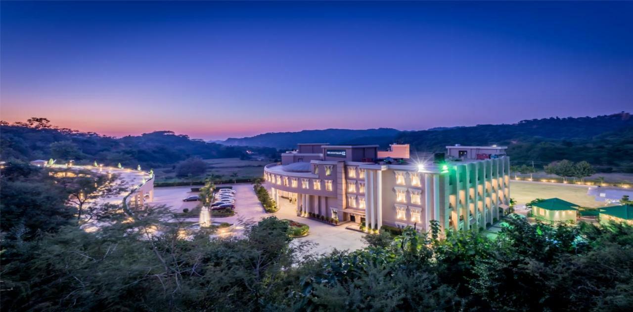 골든 튤립 찬디가르 - 판츠쿨라 호텔 판체쿠라 외부 사진